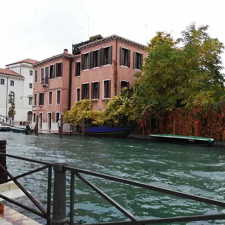 Ponte San Lorenzo Apartament *